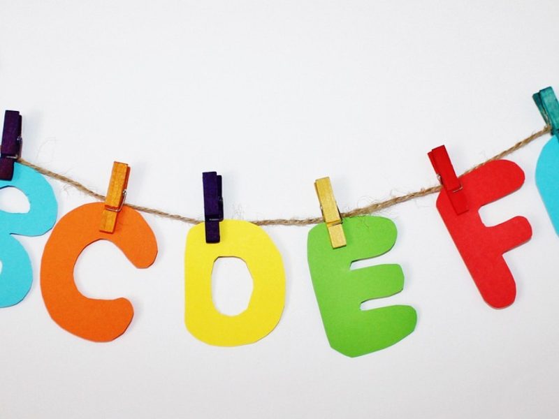 Activités pratiques pour renforcer l’autonomie et le langage des enfants